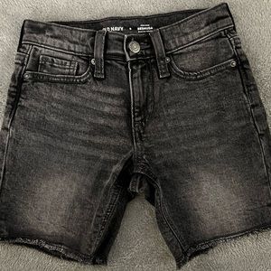 Girls Size 8 black denim Bermuda shorts. Back to school